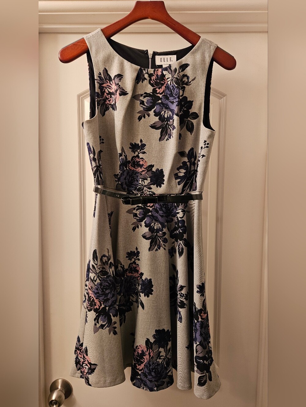 Sleveless ELLE Dress